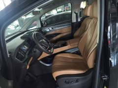 Denza BYD Denza D9 DM-i 1050 Premium - ფოტო 15