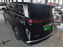 Denza BYD Denza D9 DM-i 1050 Premium - ფოტო 5