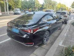 Lexus ES 200 Excellence Edition - ფოტო 11