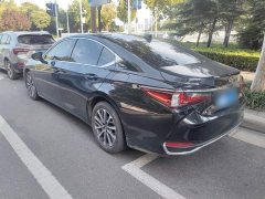 Lexus ES 200 Excellence Edition - ფოტო 13