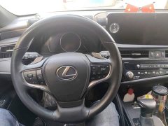 Lexus ES 200 Excellence Edition - ფოტო 3