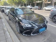 Lexus ES 200 Excellence Edition - ფოტო 7