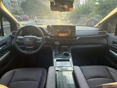 Toyota Sienna 2.5L Hybrid Platinum Edition - ფოტო 10