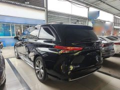 Toyota Sienna 2.5L Hybrid Platinum Edition - ფოტო 5