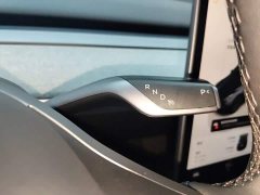 Tesla Model Y Long Range All-Wheel Drive - ფოტო 10