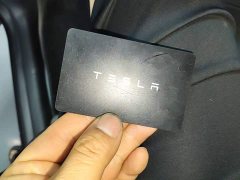 Tesla Model Y Long Range All-Wheel Drive - ფოტო 17