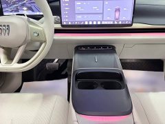 Buick Zhijing L7 Extended Range Avvia - ფოტო 15