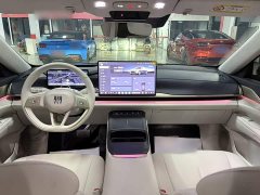 Buick Zhijing L7 Extended Range Avvia - ფოტო 19