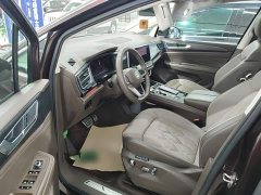 Volkswagen Viloran 380TSI Prestige - ფოტო 16