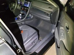 Toyota Avalon 2019 Hybrid 2.5L Luxury National VI - ფოტო 18