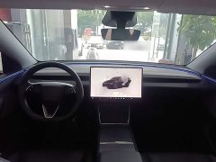 Tesla Model Y Rear-Wheel Drive - ფოტო 10