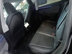 Tesla Model Y Rear-Wheel Drive - ფოტო 17