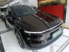 Tesla Model Y Rear-Wheel Drive - ფოტო 4