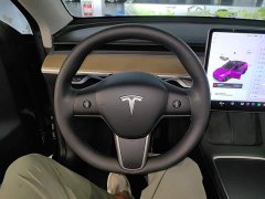 Tesla Model Y Standard Range RWD - ფოტო 11