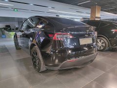 Tesla Model Y Standard Range RWD - ფოტო 5
