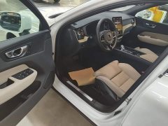 Volvo XC60 2026 B5 AWD Smart Remote Luxury Edition - ფოტო 16