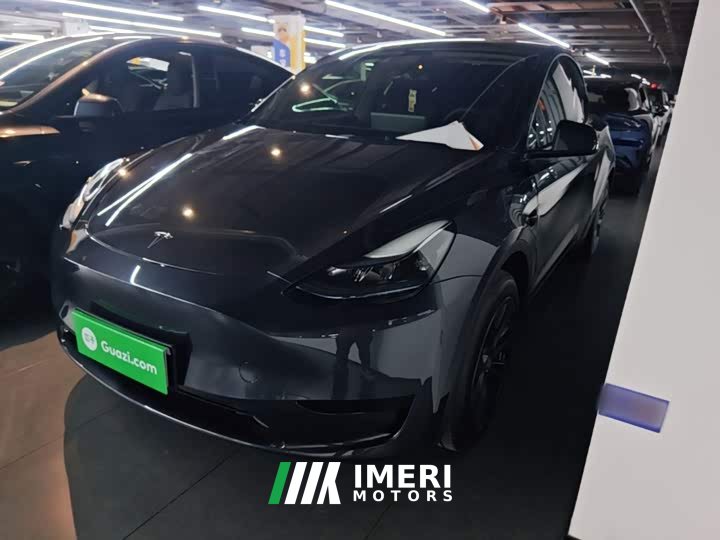 Tesla Model Y Rear-Wheel Drive