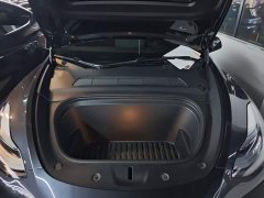 Tesla Model Y Rear-Wheel Drive - ფოტო 20