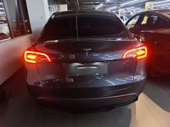Tesla Model Y Rear-Wheel Drive - ფოტო 6