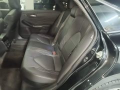 Toyota Avalon Hybrid 2.5L XLE Premium - ფოტო 17