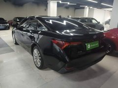 Toyota Avalon Hybrid 2.5L XLE Premium - ფოტო 5
