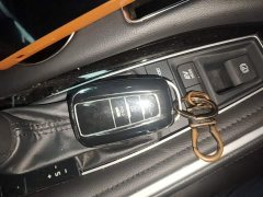 Toyota Avalon Hybrid 2.5L XLE Premium - ფოტო 9