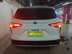 Toyota Sienna 2.5L Hybrid Premium Edition - ფოტო 6