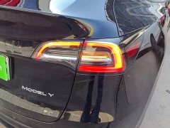 Tesla Model Y Rear-Wheel Drive - ფოტო 8