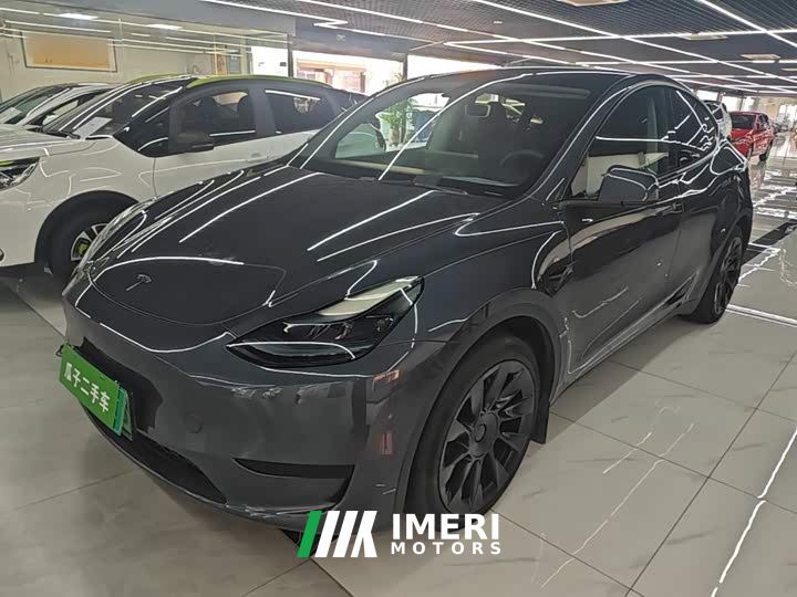 Tesla Model Y Facelift Rear-Wheel Drive