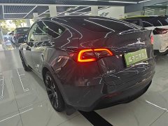 Tesla Model Y 2022 Facelift Rear-Wheel Drive - ფოტო 5