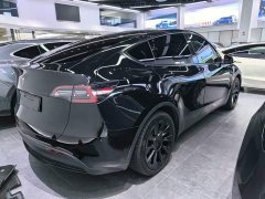 Tesla Model Y Rear-Wheel Drive - ფოტო 7