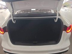 SAIC MG i5 1.5L CVT Prestige - ფოტო 19