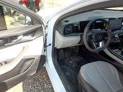 BYD Qin PLUS 2023 Champion Edition DM-i 55KM Leading - ფოტო 16