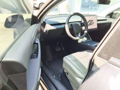 Tesla Model Y Long Range All-Wheel Drive - ფოტო 16