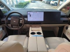 Li Auto Li Xiang MEGA Ultra - ფოტო 10
