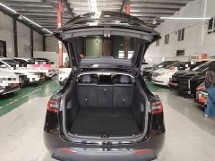 Tesla Model Y Rear-Wheel Drive - ფოტო 19