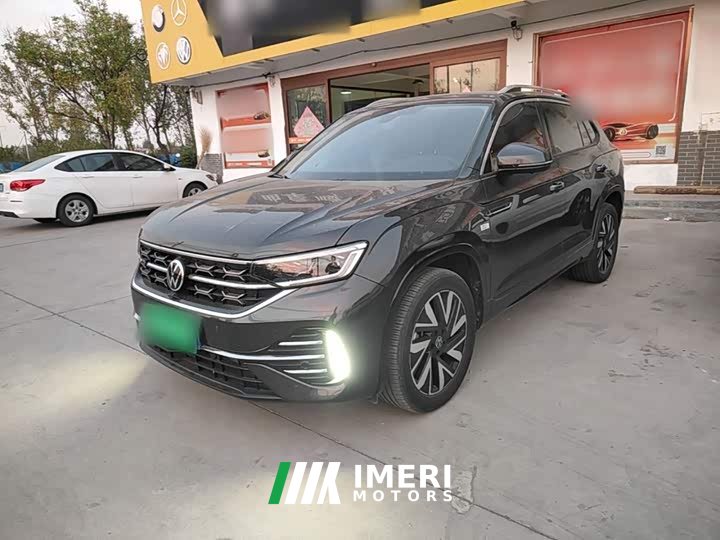 Volkswagen Taos 380TSI AWD R-Line High Performance Edition