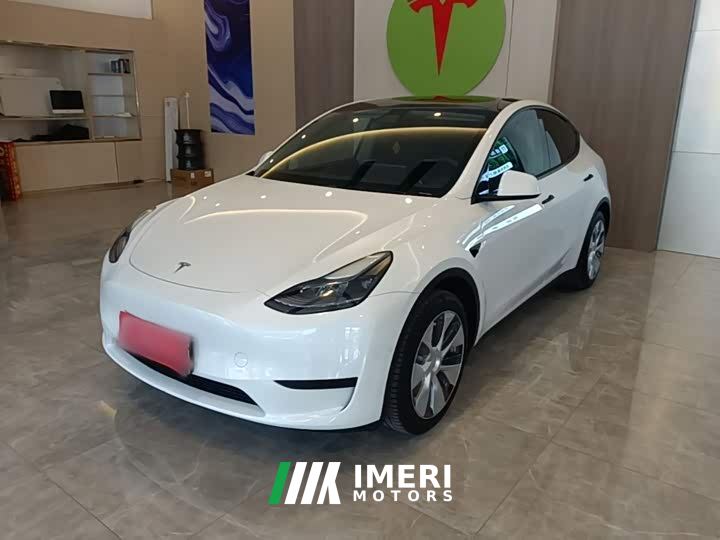 Tesla Model Y Facelift Rear-Wheel Drive