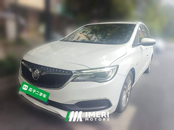 Buick GL6 1.8T 6-Seater Connected Luxury National VI