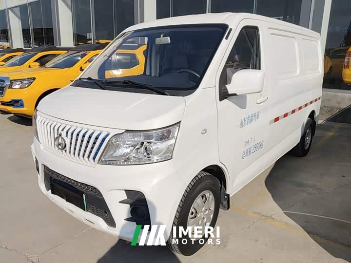 Changan Ruixing EM60 pure electric van 4498mm length standard roof liftgate 2-seater 60kW 41.86kWh - car from China