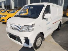 Changan Ruixing EM60 pure electric van 4498mm length standard roof liftgate 2-seater 60kW 41.86kWh - photo 1