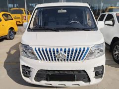 Changan Ruixing EM60 pure electric van 4498mm length standard roof liftgate 2-seater 60kW 41.86kWh - photo 2