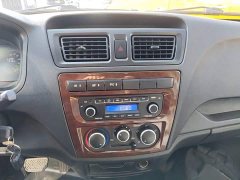 Changan Ruixing EM60 pure electric van 4498mm length standard roof liftgate 2-seater 60kW 41.86kWh - photo 8