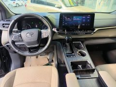 Toyota Gravia 2022 2.5L Hybrid Premium Edition - ფოტო 10