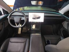 Tesla Model Y Rear-Wheel Drive - ფოტო 10