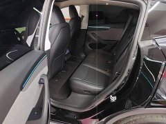 Tesla Model Y Rear-Wheel Drive - ფოტო 17