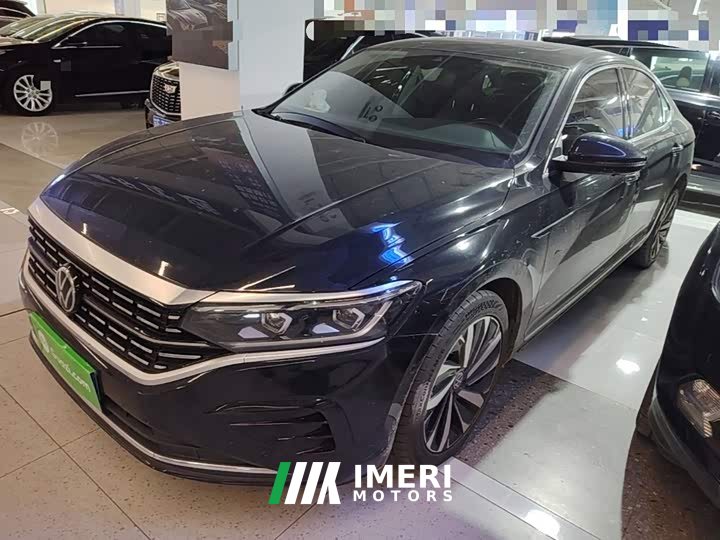 Volkswagen Passat Facelift 330TSI Luxury - ავტომობილი ჩინეთიდან