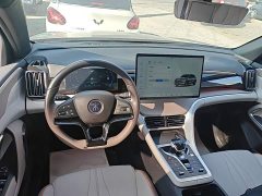 BYD Song Pro New Energy DM-i 71KM Glory Edition Pilot - ფოტო 10