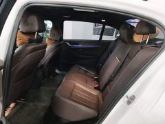 BMW 5 Series Facelift 530Li Premier M Sport Package - ფოტო 17