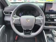 Toyota Crown Venza 2.5L HEV AWD Premium - ფოტო 11